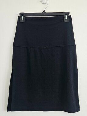 Kosiuko M Medium Black Skirt Pull On Side Slits